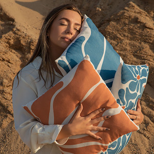 Подушка декоративная с фотопечатью "Матисс абрикос"