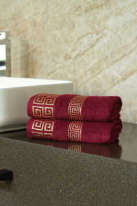 Набор махровых полотенец "Greek pattern" бордовый 2 шт.