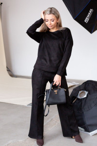 Костюм двойка женский №43043 эко-замша (р-ры: 44-54) черный