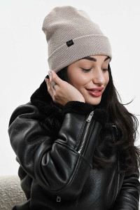 Шапка женская теплая в рубчик вязаный трикотаж 057175 бежевый