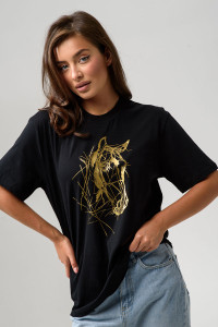 Футболка женская №8561 кулирка (последний размер) черный-Лошадь 46,54