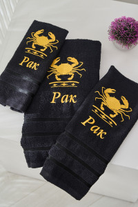 Полотенце махровое с вышивкой "Знаки зодиака" 14418/10 черный Рак