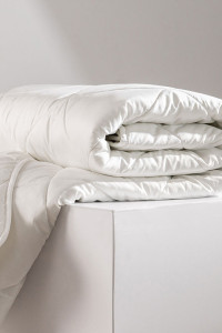 Одеяло "Бильбао" бамбук в сатине всесезонное