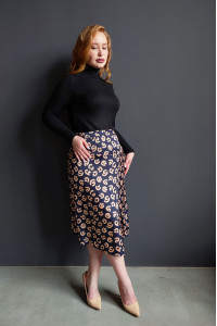 Юбка женская №3203 шелк Армани (последний размер) черно-карамельный 50-52