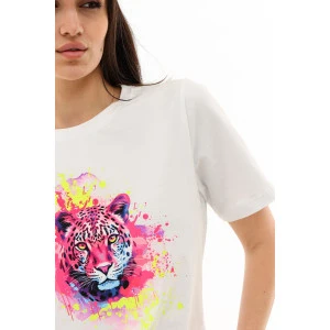 Футболка женская "Bright leopard" кулирка с лайкрой (р-ры: 44-50) белый Футболка женская "Bright leopard" кулирка с лайкрой (р-ры: 44-50) белый