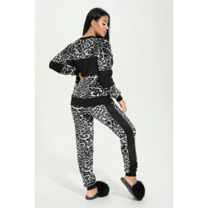 Костюм двойка женский "Намибия" велюр (последний размер) ирбис 48,52