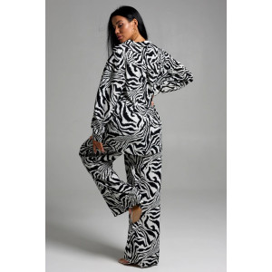 Костюм двойка женский "Рошель" штапель (последний размер) зебра белая 58-60 Костюм двойка женский "Рошель" штапель (последний размер) зебра белая 58-60