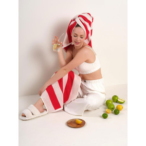 Набор махровых полотенец Urban Family "Полоски красные" 2 шт. Набор махровых полотенец Urban Family "Полоски красные" 2 шт.