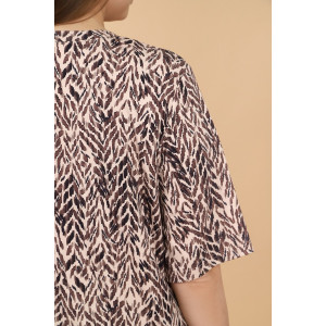 Футболка женская "Дыхание лета-3" вискоза (последний размер) бежевый 58,62 Футболка женская "Дыхание лета-3" вискоза (последний размер) бежевый 58,62