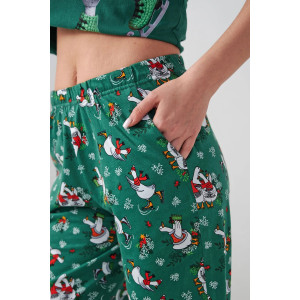 Пижама женская "Зимние забавы" 2411-К кулирка (р-ры: 46-56) зеленый