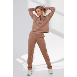 Костюм двойка женский №43065 трикотаж спортивный (р-ры: 44-54) светло-коричневый Костюм двойка женский №43065 трикотаж спортивный (р-ры: 44-54) светло-коричневый