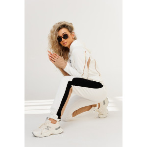 Костюм двойка женский №44001 трикотаж спортивный (р-ры: 44-54) белый Костюм двойка женский №44001 трикотаж спортивный (р-ры: 44-54) белый