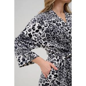 Халат женский "Сафари" 2422-В велюр (р-ры: 48-58) серый Халат женский "Сафари" 2422-В велюр (р-ры: 48-58) серый