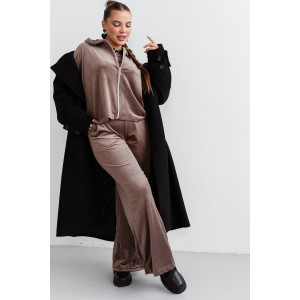 Костюм двойка женский КС-077ФР/БЕЖ велюр (р-ры: 44-62) бежевый Костюм двойка женский КС-077ФР/БЕЖ велюр (р-ры: 44-62) бежевый