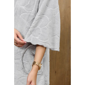 Халат женский "Виола" 1314-3 велсофт (р-ры: 42-56) серый цветы Халат женский "Виола" 1314-3 велсофт (р-ры: 42-56) серый цветы