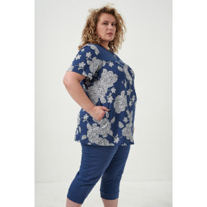 Костюм двойка женский №83604 кулирка (р-ры: 58-72) белые цветы Костюм двойка женский №83604 кулирка (р-ры: 58-72) белые цветы