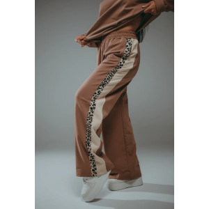 Костюм двойка женский "Хлоя" футер 2-х нитка с лайкрой (р-ры: 50-64) кофе Костюм двойка женский "Хлоя" футер 2-х нитка с лайкрой (р-ры: 50-64) кофе