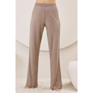 Брюки женские "Эвила-2" фактурный трикотаж (р-ры: 44-54) капучино Брюки женские "Эвила-2" фактурный трикотаж (р-ры: 44-54) капучино