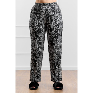 Брюки женские "Элегия-1" фактурный трикотаж (р-ры: 50-60) черный