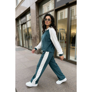 Костюм двойка женский КС-200ВР/ИЗУБЕЖ велюр (р-ры: 46-56) изумрудно-бежевый