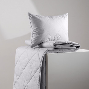 Одеяло "Мерида" меринос в сатине всесезонное Одеяло "Мерида" меринос в сатине всесезонное