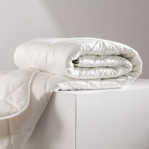 Одеяло "Бильбао" бамбук в сатине всесезонное