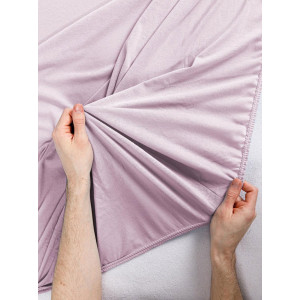 Простыня трикотажная на резинке сиреневый Простыня трикотажная на резинке сиреневый