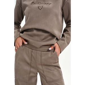 Брюки женские №058621 эко-замша (р-ры: 42-52) бежевый Брюки женские №058621 эко-замша (р-ры: 42-52) бежевый