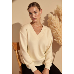 Джемпер женский "Моника А" вязаное полотно (р-ры: 44-62) молочный Джемпер женский "Моника А" вязаное полотно (р-ры: 44-62) молочный