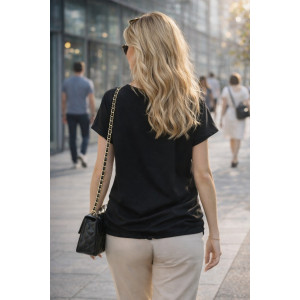 Футболка женская А1025 "Graphic Bloom" хлопок стрейч (р-ры: 46-56) черный