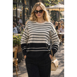 Джемпер женский №0623 вязаный трикотаж (р-ры: 42-50) молочный-черная полоса